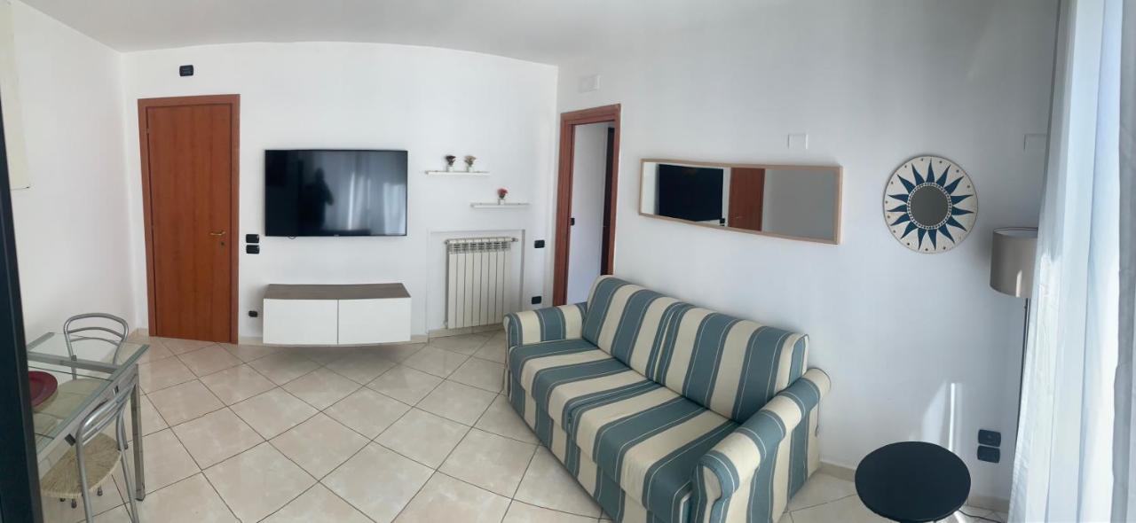 Hotel Tuanis à Naples Extérieur photo